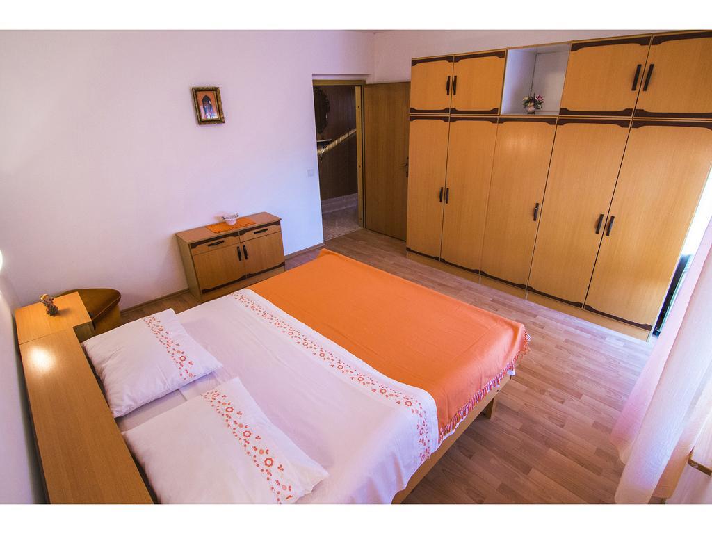 Apartment Miranda Slatine Quarto foto